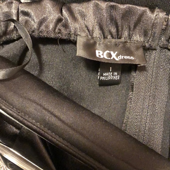 BCX Black & Red Floral satin tube mini dress - Picture 6 of 6